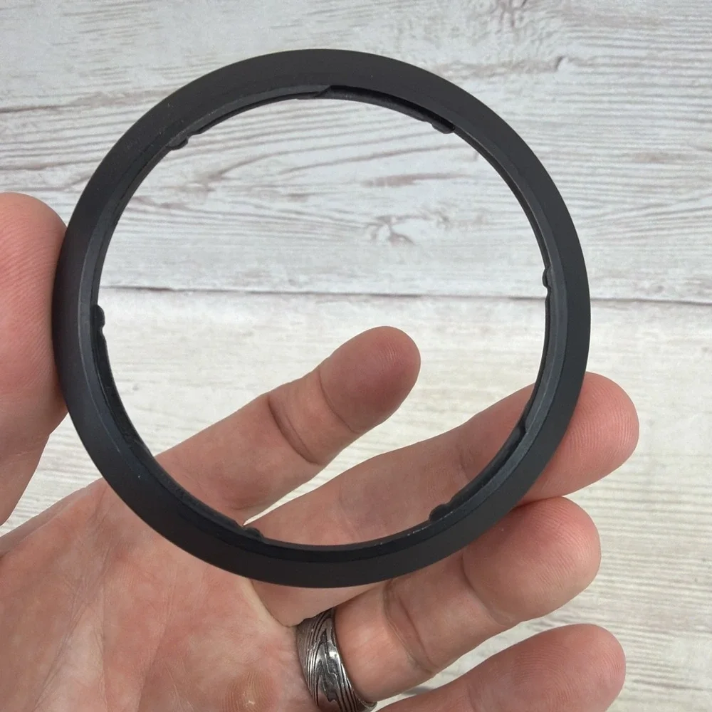 OEM Sony SH0006 Lens hood Shade for Sony 18-70mm f3.5-5.6 DT A DA lens